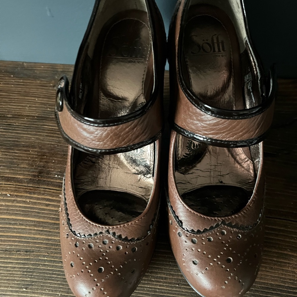 Sofft Women's Brown Mary Jane Heels